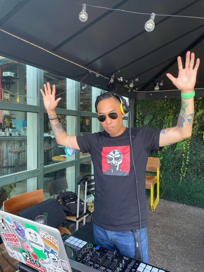 DJRayRay DJ Ray Ray - Afro House DJ at Sunset Disco event